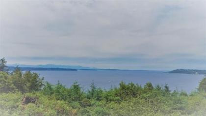 Island View Spectacular view of Puget Sound and the Olympic mountains Washington