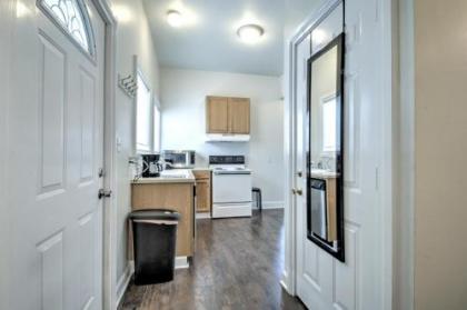 Beautiful 2 BR Apartment Walking Distance From Downtown - image 3