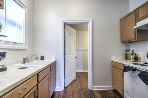 Renovated Bright 1 BR in the heart of Capitol Hill – APT B - image 5