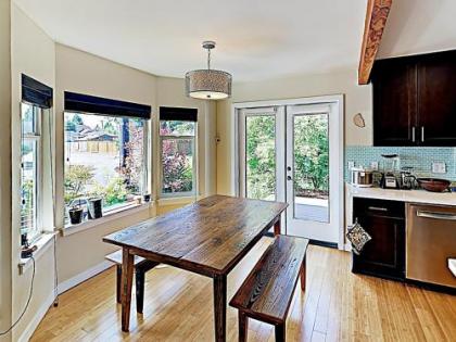 New Listing! Stylish Retreat Near Trendy Ballard home - image 4