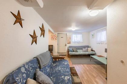 Seattle Urban Village- Unit B- Lago Vista- Lake Union- Sleeps 6 - image 8