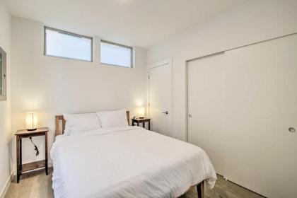 Chic Townhome 2 Miles to Pike Place Market! - image 12