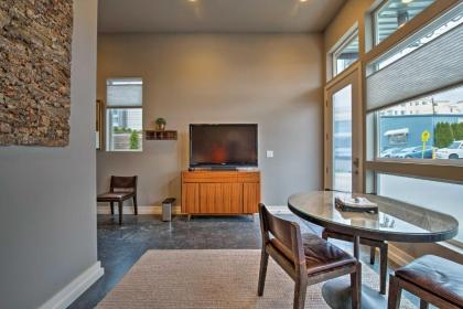 Sleek Seattle Studio 5 Min to Downtown Ballard! - image 13