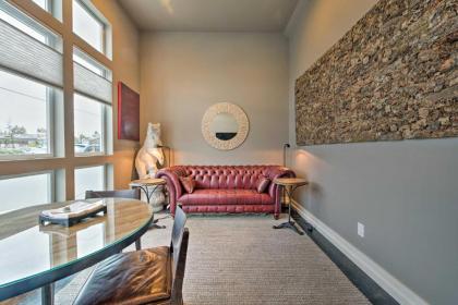 Sleek Seattle Studio 5 Min to Downtown Ballard! - image 15