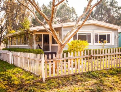 Cozy Country Cottage In Sebastopol Cottage - image 7