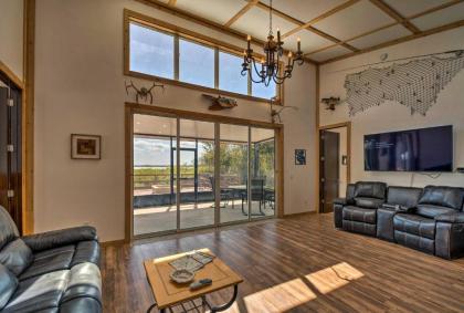 Modern Lakefront Retreat 5 Mins to Sebring Raceway - image 9