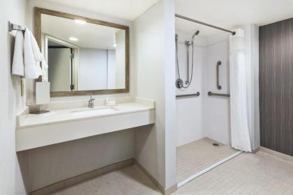 Courtyard by Marriott Secaucus Meadowlands - image 2