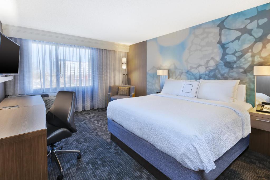 Courtyard by Marriott Secaucus Meadowlands - image 7