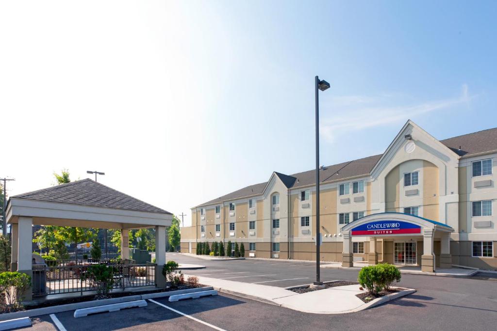 Candlewood Suites Secaucus an IHG Hotel - image 6