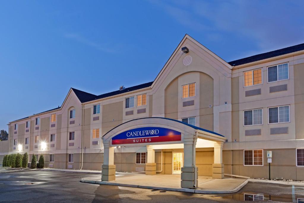 Candlewood Suites Secaucus an IHG Hotel - image 7