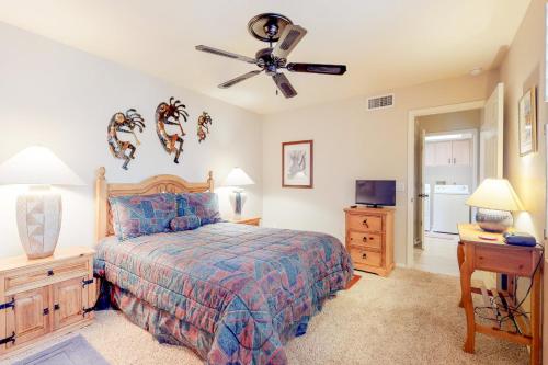 2 Bed 2 Bath Vacation home in Sedona - image 3