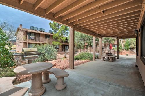 South Sedona Condo with Pool Access - Walk to Shops! - image 5