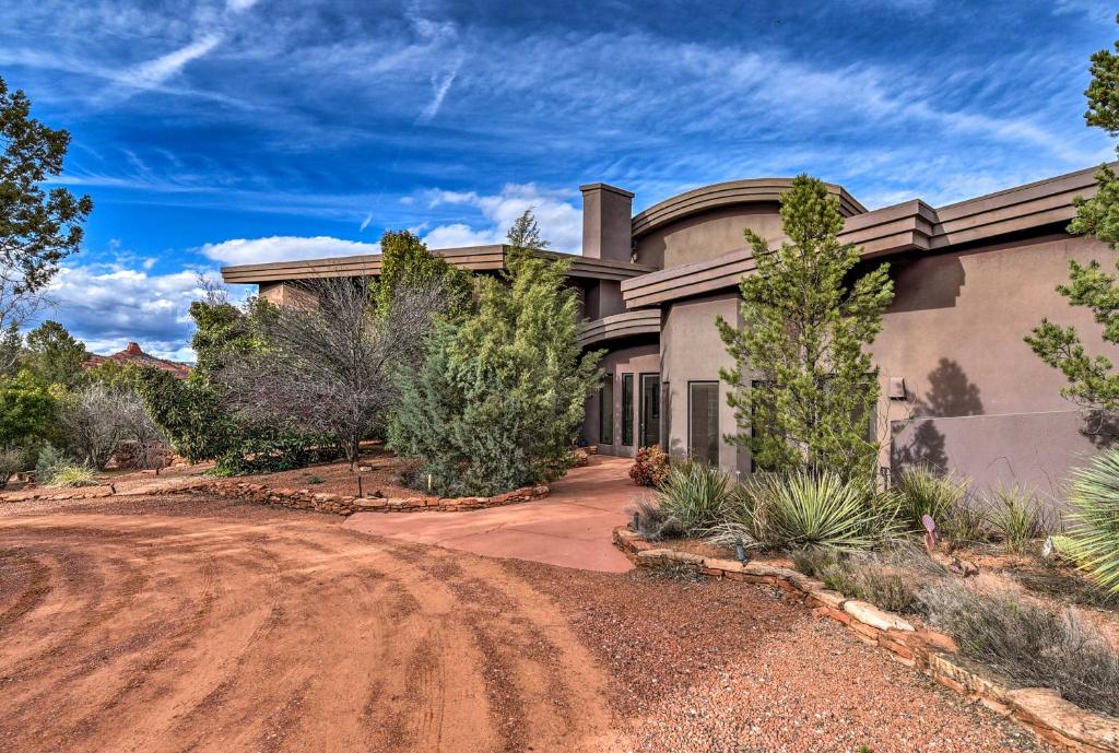 Sedona Apartment with Private Patio and Red Rock Views - image 5