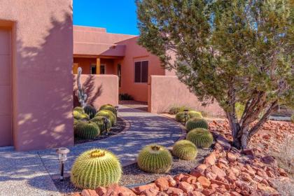 Luxury Sedona Living Remodeled with Red Rock Views! - image 11