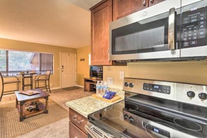 Condo Comfort in Sedona with Pool and Grill Access - image 11