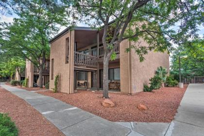 Condo Comfort in Sedona with Pool and Grill Access - image 7