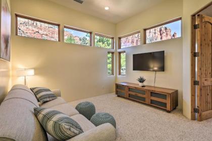 Spacious and Modern Sedona Abode with Fire Pit! - image 17