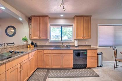 Sedona Retreat with Yard in Quiet Community! - image 12