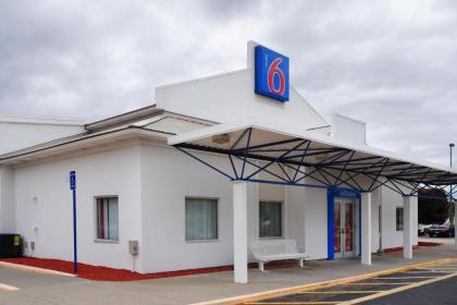 Motel 6-Seekonk MA - Providence East - image 4