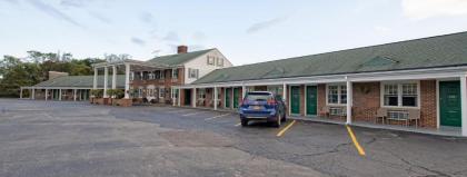 Colonial Inn Seekonk - image 14