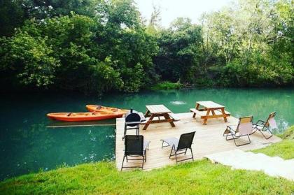 Geronimo Creek Retreat Glamping Cabin #2 - image 11