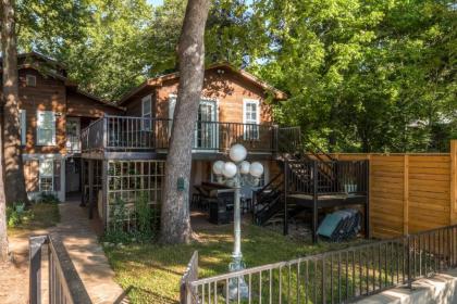 Waterfront Guadalupe River Lodge Home with Dock! - image 9