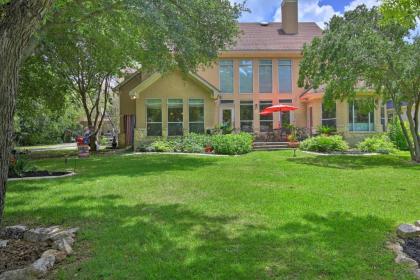 Patriotic Lakefront Seguin Home with Dock and Deck - image 11