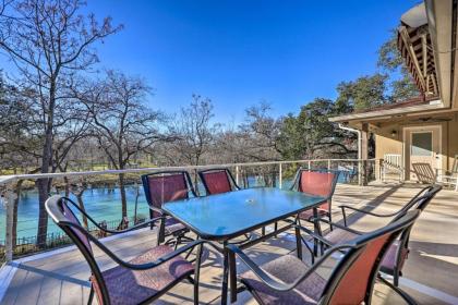 Pet-Friendly Riverfront Retreat Deck and Views - image 14