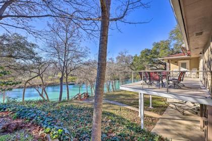 Pet-Friendly Riverfront Retreat Deck and Views - image 15