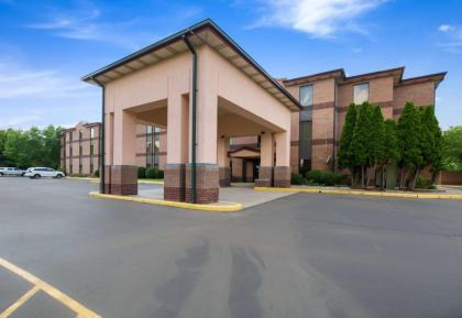 Quality Inn  Suites Sellersburg Sellersburg Indiana