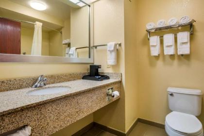 Quality Inn & Suites-Sellersburg - image 6