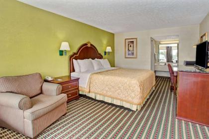 Travelodge by Wyndham Sellersburg / Louisville North - image 10