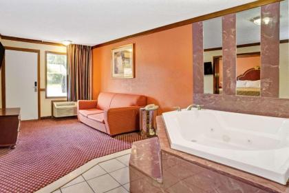 Travelodge by Wyndham Sellersburg / Louisville North - image 9