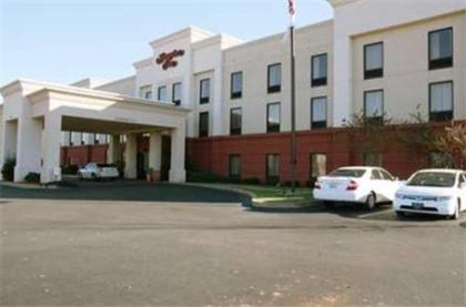 Hampton Inn Selma - image 2