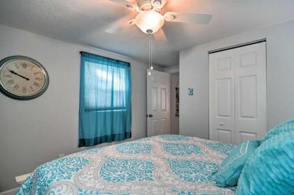 Sunny Retreat with Yard and Patio 2 Mi to Madeira Beach! - image 15