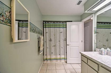 Sunny Seminole Home with Pool 4 Miles to Beach! - image 15