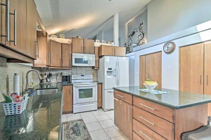 Sunny Seminole Home with Pool 4 Miles to Beach! - image 9