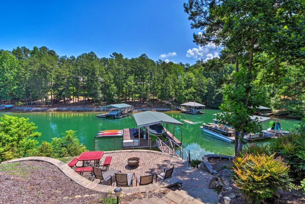 Lakefront Keowee Retreat with Dock about 14 Mi to Clemson - main image