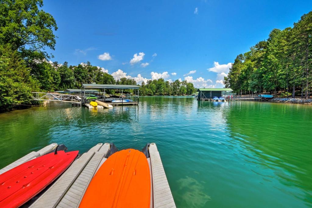 Lakefront Keowee Retreat with Dock about 14 Mi to Clemson - image 5