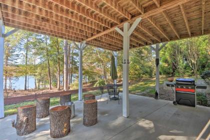 House on Lake Hartwell with Private Dock and Kayaks! - image 15