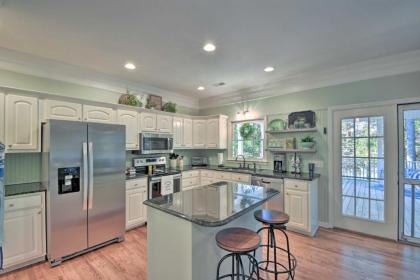 House on Lake Hartwell with Private Dock and Kayaks! - image 5