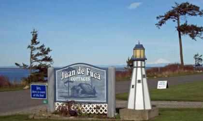 Juan de Fuca Cottages - image 15