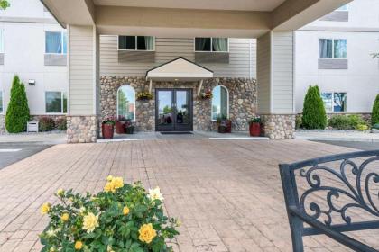 Quality Inn & Suites at Olympic National park - image 12