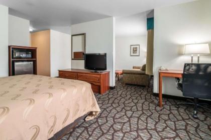 Quality Inn & Suites at Olympic National park - image 2