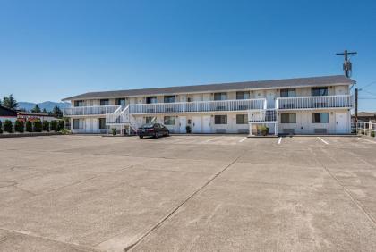 Sundowner Motel Sequim - image 2