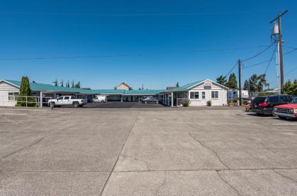 Sundowner Motel Sequim - image 4