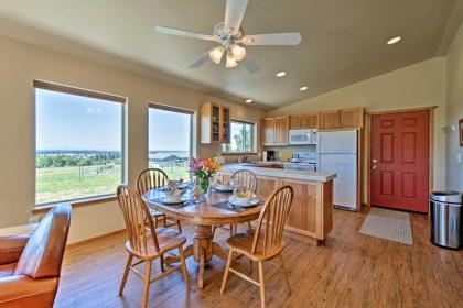 Sequim Cottage with Panoramic Olympic Mtn Views! - image 7