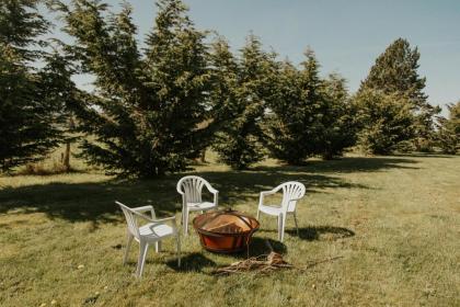 Dungeness Bay Cottages - image 15