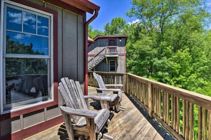 Home Spacious Deck 1 Mi to Otter Falls Trail - image 6