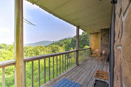 Apartment in Seven Devils North Carolina